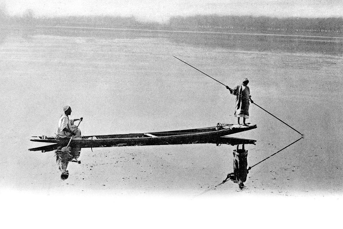 Spearing Fish on the Dhal, Kashmir